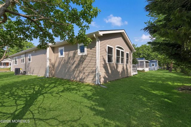139 Torrey Pines Drive, Toms River, NJ 08757