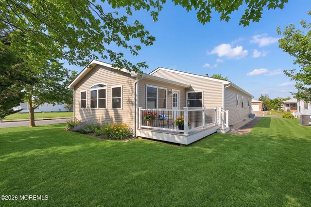 139 Torrey Pines Drive, Toms River, NJ 08757