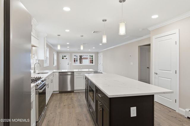 139 Torrey Pines Drive, Toms River, NJ 08757