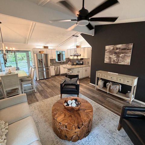 N2436 Shore View DRIVE, Lake Geneva, WI 53147