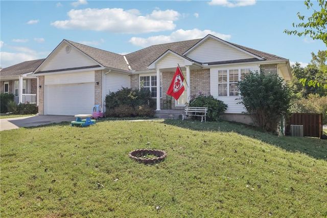 720 Burlington Road, Warrensburg, MO 64093