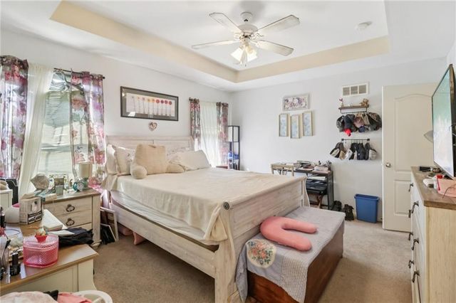 720 Burlington Road, Warrensburg, MO 64093