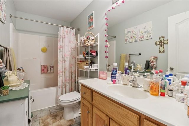 720 Burlington Road, Warrensburg, MO 64093