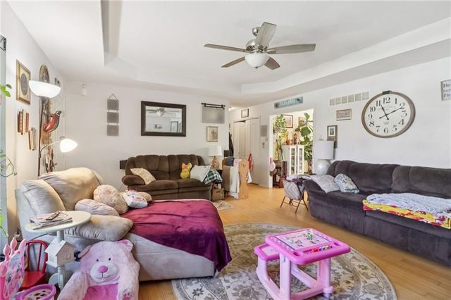 720 Burlington Road, Warrensburg, MO 64093