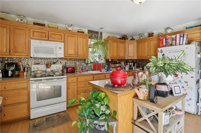 720 Burlington Road, Warrensburg, MO 64093