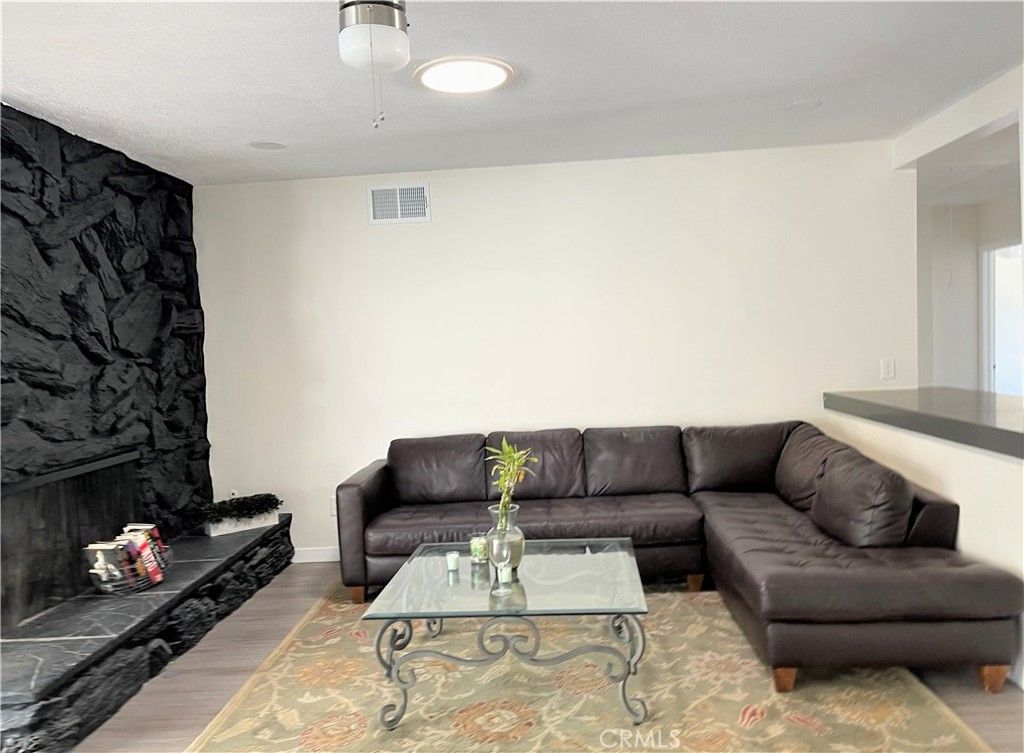 18724 Chase, Northridge, CA 91324 — photo 2