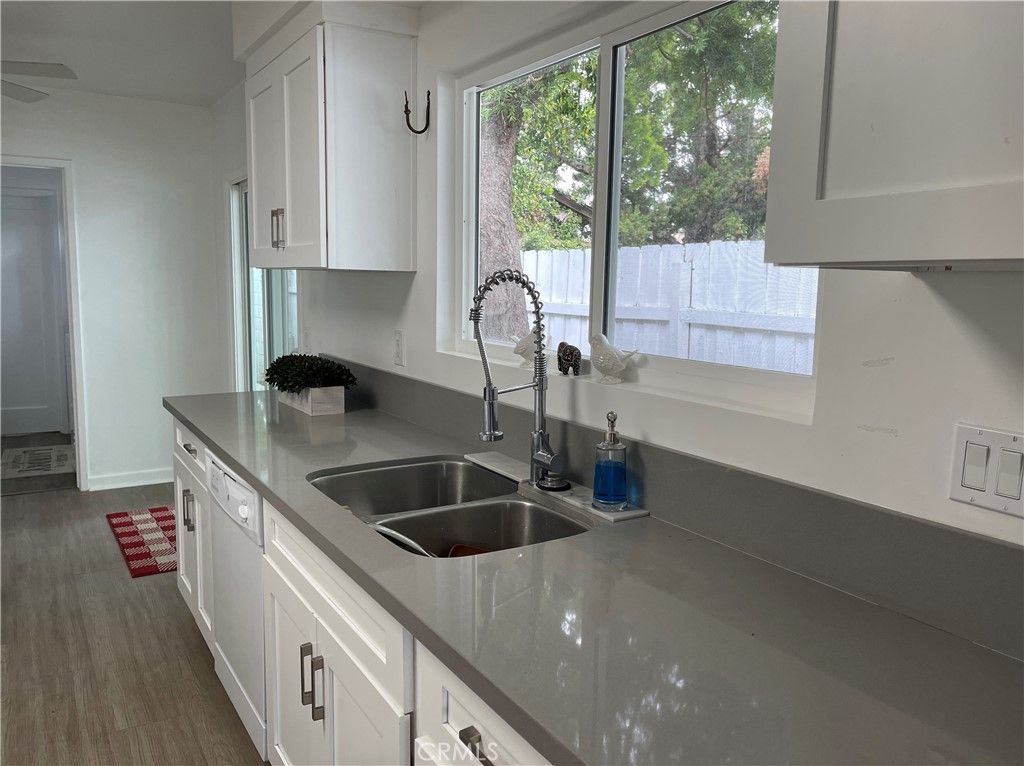 18724 Chase, Northridge, CA 91324 — photo 3