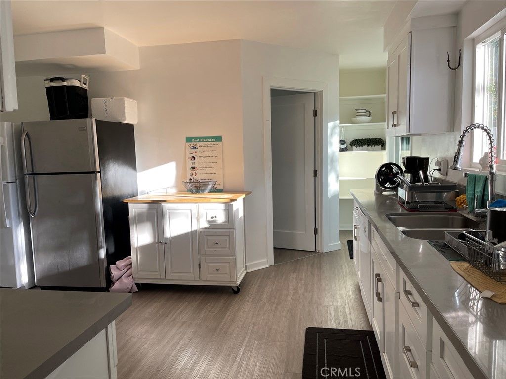 18724 Chase, Northridge, CA 91324 — photo 5