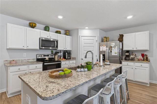 6087 Stream Bank Drive, Theodore, AL 36582