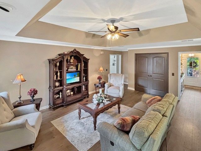 2123 River Chase Dr, Murfreesboro, TN 37128