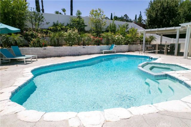 1452 GRANADA AVENUE, Corona, CA 92878