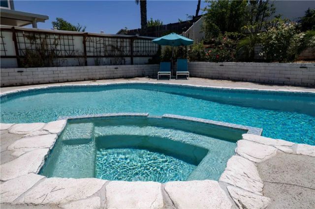 1452 GRANADA AVENUE, Corona, CA 92878