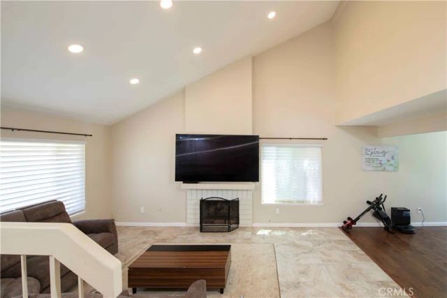 1452 GRANADA AVENUE, Corona, CA 92878