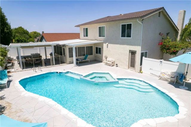 1452 GRANADA AVENUE, Corona, CA 92878