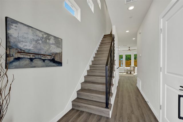 104 Creekside TRL 503, Kyle, TX 78640