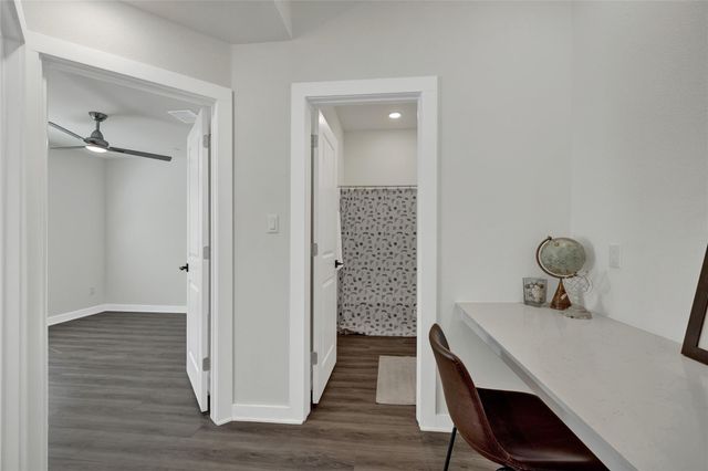 104 Creekside TRL 503, Kyle, TX 78640