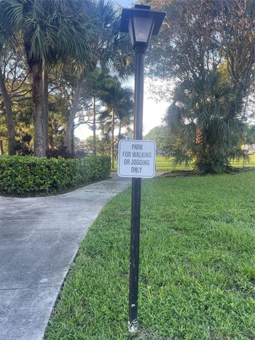 6300 S Falls Circle Drive 412, Lauderhill, FL 33319