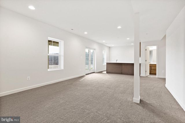 20821 BROOKE KNOLLS RD, Gaithersburg, MD 20882