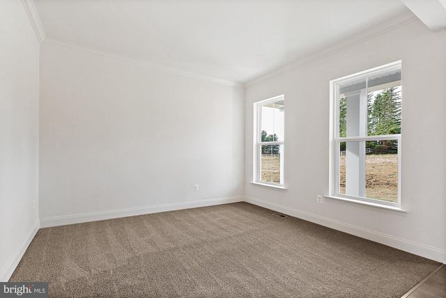 20821 BROOKE KNOLLS RD, Gaithersburg, MD 20882