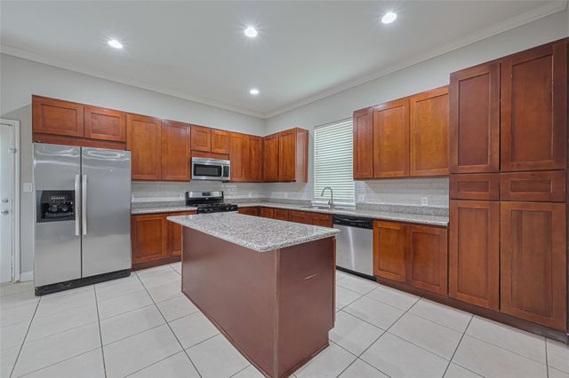 15415 Addicks Stone Drive B, Houston, TX 77082