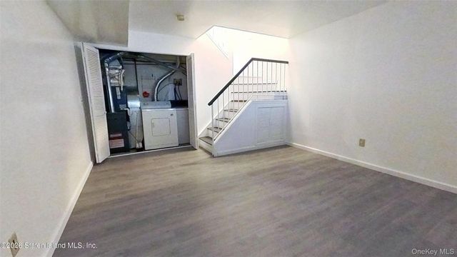 41 Simmons Loop, Staten Island, NY 10314