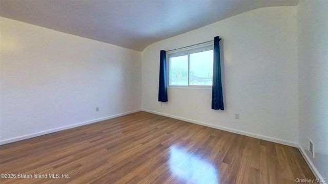 41 Simmons Loop, Staten Island, NY 10314