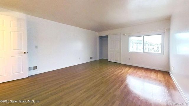 41 Simmons Loop, Staten Island, NY 10314