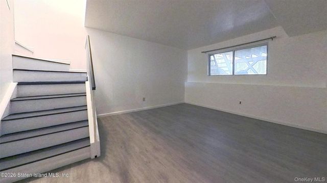 41 Simmons Loop, Staten Island, NY 10314