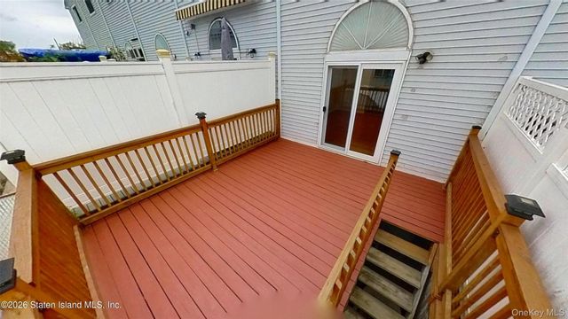 41 Simmons Loop, Staten Island, NY 10314