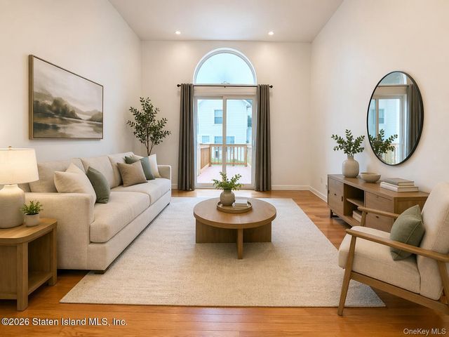 41 Simmons Loop, Staten Island, NY 10314