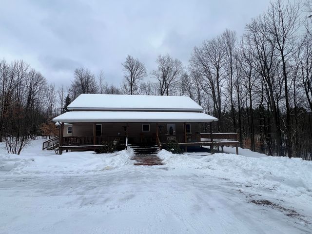 27 French Road, North Bangor, NY 12966