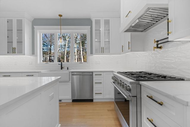 1A Highland Way, Burlington, MA 01803
