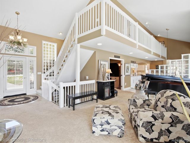 2613 Cove Bay Drive, Waterford Charter Township, MI 48329