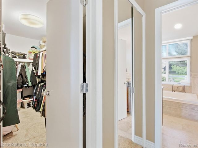 2613 Cove Bay Drive, Waterford Charter Township, MI 48329