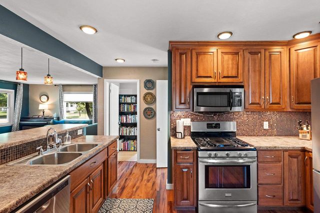 703 HARRISON STREET, Green Bay, WI 54303
