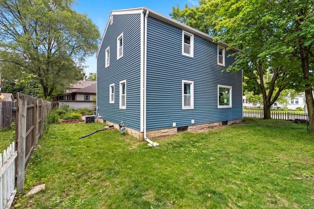 703 HARRISON STREET, Green Bay, WI 54303