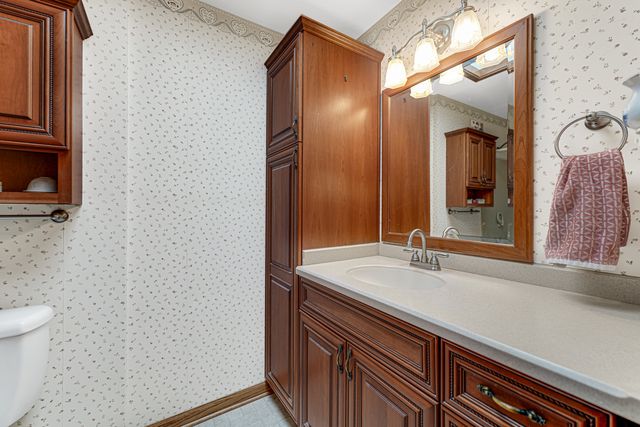 13007 S Oak Park Avenue, Palos Heights, IL 60463