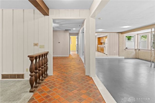 61 Lynn Rae Circle, Dayton, OH 45458