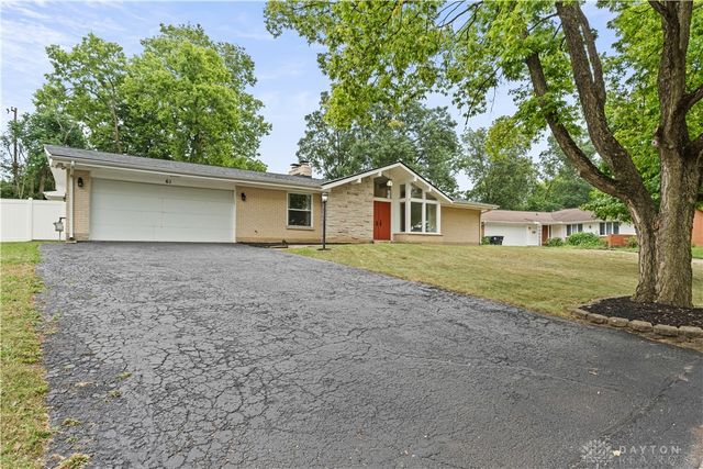 61 Lynn Rae Circle, Dayton, OH 45458