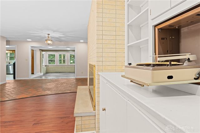 61 Lynn Rae Circle, Dayton, OH 45458
