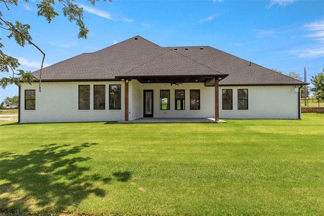 2884 Springridge Road, Guthrie, OK 73044