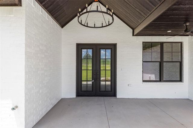 2884 Springridge Road, Guthrie, OK 73044
