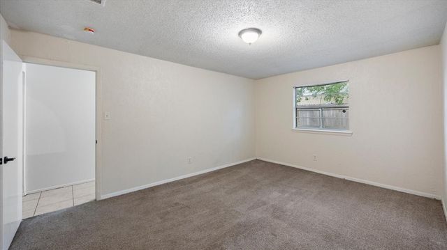 2102 E Timberview Lane, Arlington, TX 76014