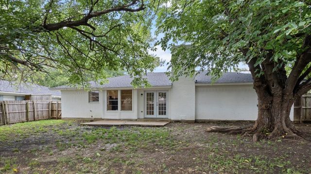 2102 E Timberview Lane, Arlington, TX 76014