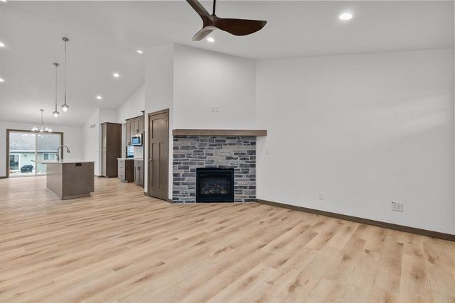 505 FOUNDERS WAY, Little Chute, WI 54140