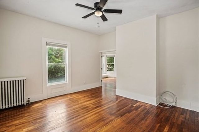 35 Oak Ave 1, Worcester, MA 01605