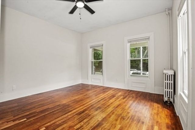 35 Oak Ave 1, Worcester, MA 01605