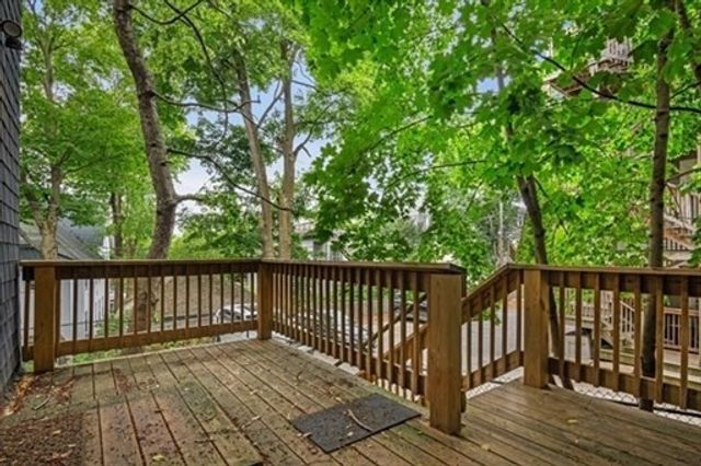 35 Oak Ave 1, Worcester, MA 01605