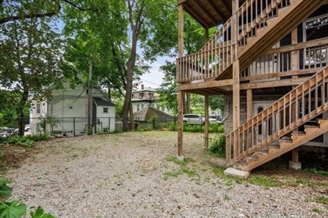 35 Oak Ave 1, Worcester, MA 01605