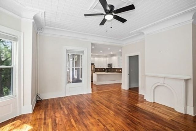 35 Oak Ave 1, Worcester, MA 01605